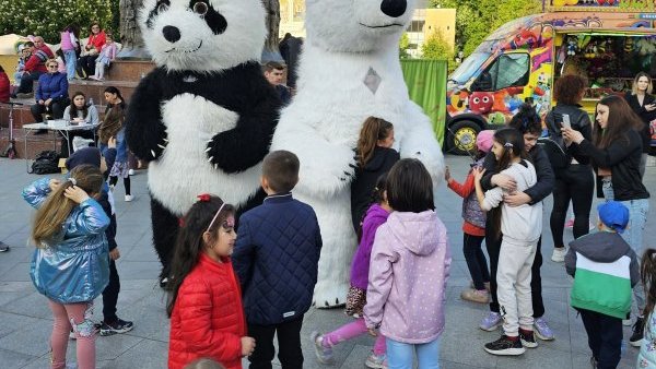 BRAȘOV: „Familyada”, festivalul dedicat familiilor, are loc în acest weekend