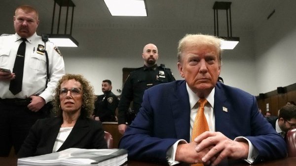Procesul lui Donald Trump: Actrița Stormy Daniels oferă detalii despre relaţia intimă pe care spune că a avut-o cu fostul președinte