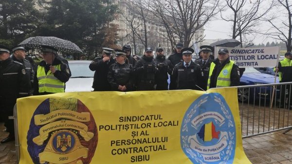 Pensionarii militari protestează la Bucureşti