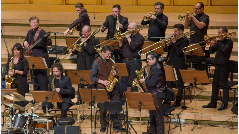 Big Band-ul Radio România și Orchestra Operei din Brașov dau tonul Festivalului Cerbul de Aur